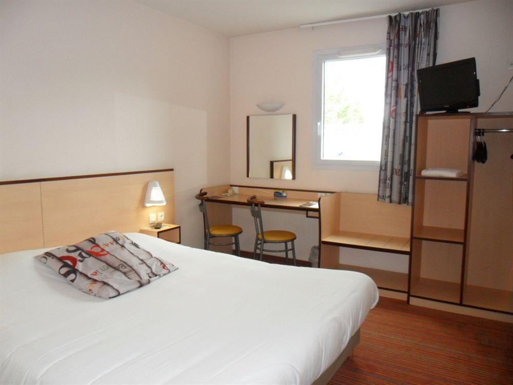 Ace Hotel Issoire Exterior photo
